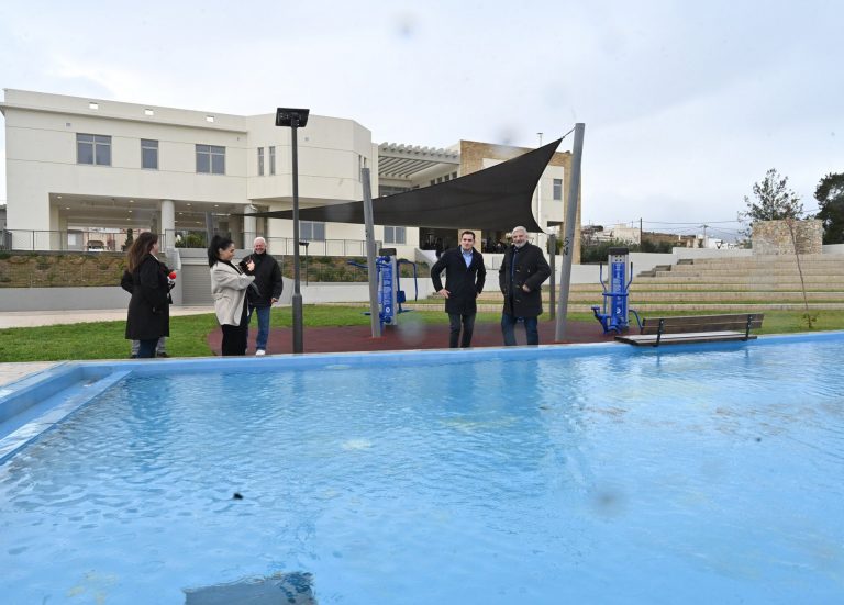 Εγκαίνια πολυδύναμου προνομιακού κέντρου στο δήμο Αγ. Αναργύρων Καματερού