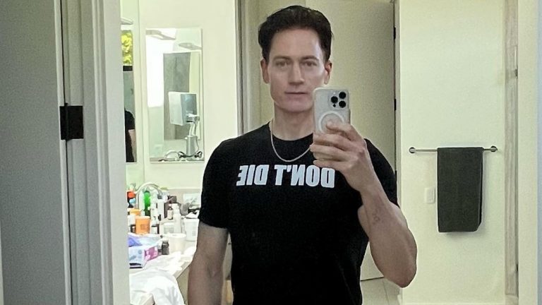 Μπράιαν Τζόνσον: Οι νέες περιπέτειες – θεραπείες του μεγιστάνα που θέλει να νικήσει το χρόνο