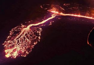 «Βρυχάται» ακόμα το ηφαίστειο στην Ισλανδία – Γιατί ανησυχούν οι ειδικοί [εικόνες+βίντεο]