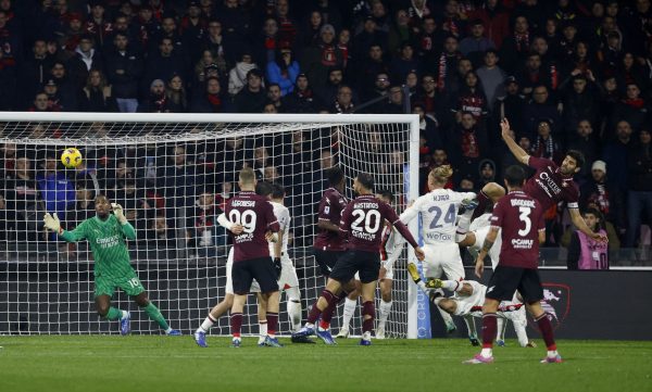 Σαλερνιτάνα – Μίλαν 2-2: Πάλι καλά να λέει που πήρε και την ισοπαλία…