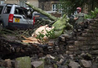 Τρεις νεκροί από την κακοκαιρία Gerrit – Ζημιές και χιλιάδες νοικοκυριά χωρίς ηλεκτρικό ρεύμα