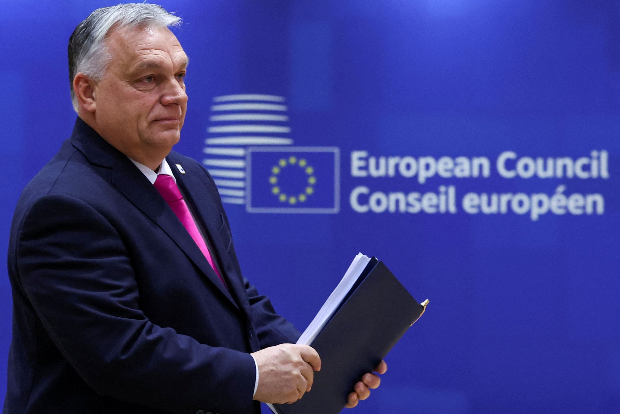 Βίκτορ Όρμπαν: Η ΕΕ δείχνει στον πρωθυπουργό της Ουγγαρία πόσο ακριβά μπορεί να πληρώσει το βέτο του