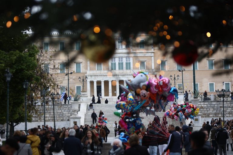 Με τι καιρό θα κάνουμε Χριστούγεννα και Πρωτοχρονιά – Η πρόγνωση του Κλέαρχου Μαρουσάκη