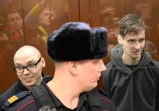 Ρωσία: Βαριές ποινές κάθειρξης σε δύο Ρώσους ποιητές για ανάγνωση ποιήματος κατά του πολέμου στην Ουκρανία