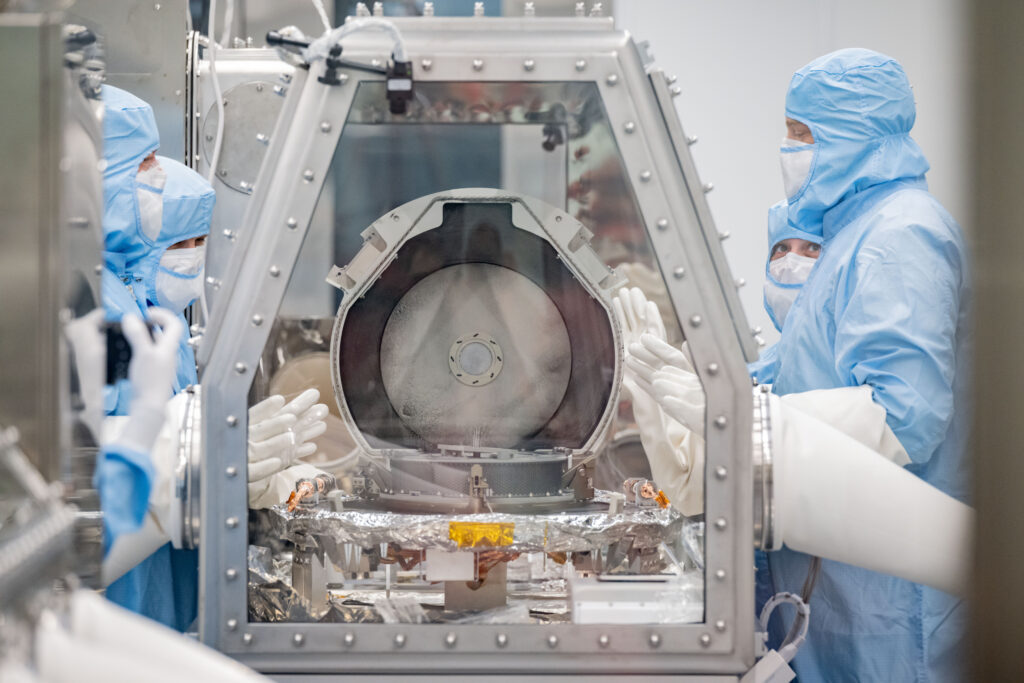 OSIRIS-REx: NASA struggles to open the treasure chest