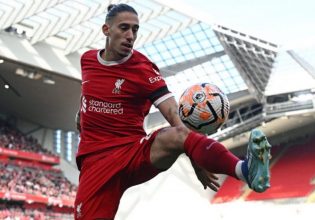 Η ανάρτηση του τραυματία Τσιμίκα με τον επίδεσμο στον ώμο (pic)