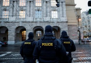 Μακελειό στην Πράγα: Γιατί η Τσεχία έχει από τους πιο «χαλαρούς» νόμους οπλοκατοχής στην ΕΕ