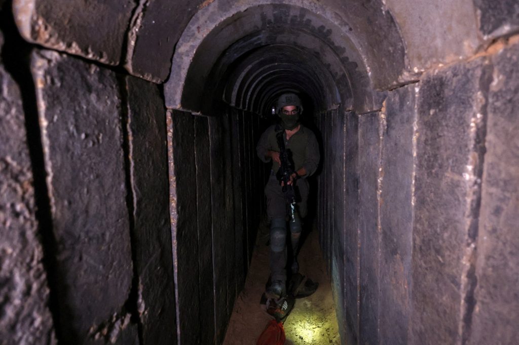 Σε εφαρμογή το σχέδιο του Ισράηλ – Γεμίζει τα τούνελ της Χαμάς με θαλασσινό νερό