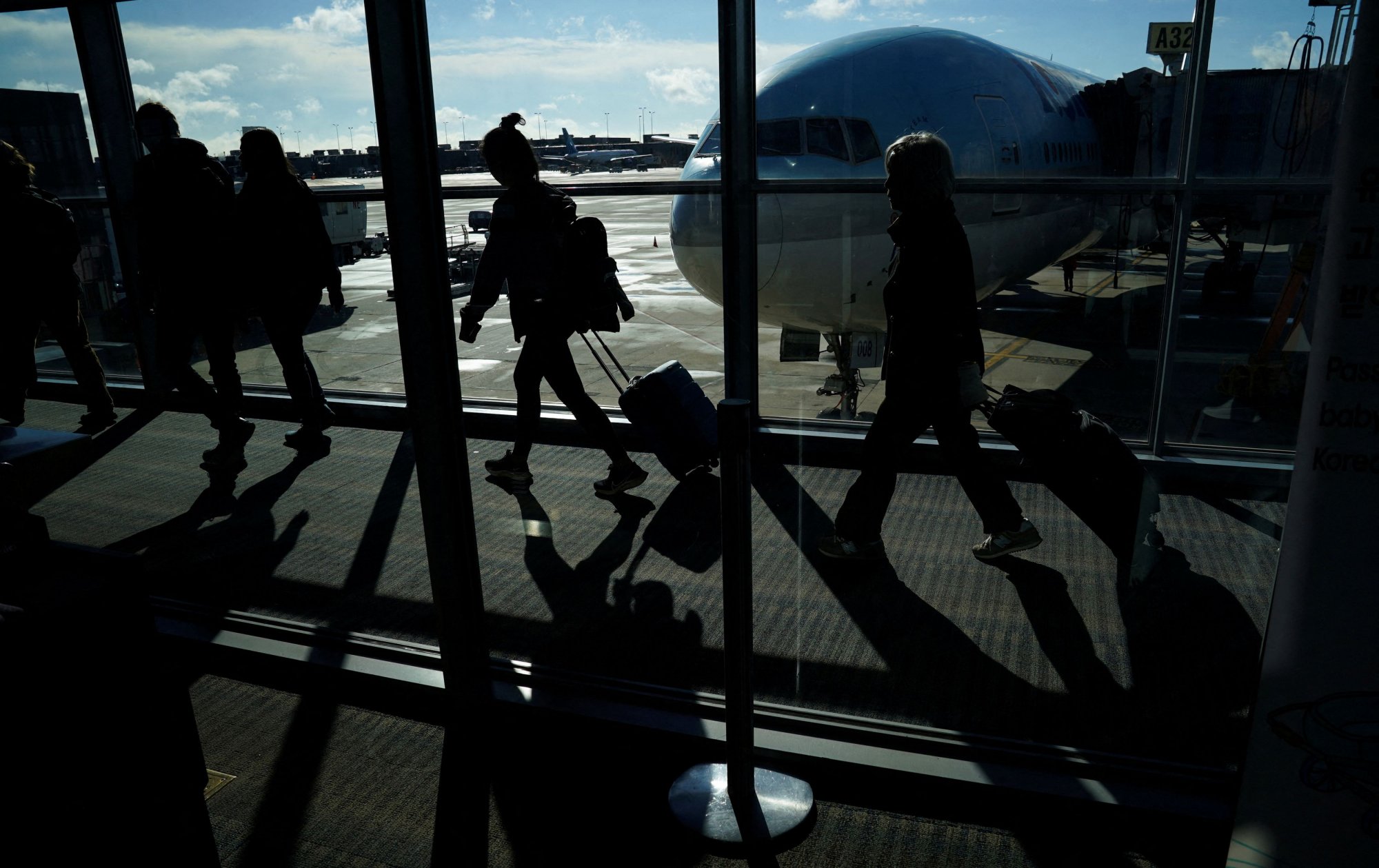 Βρυξέλλες: Αιφνιδιαστική στάση εργασίας στο αεροδρόμιο προκάλεσε χάος στις πτήσεις