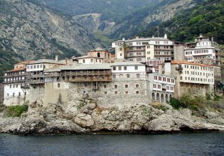 Τα μυστήρια με τον διοικητή του Αγίου Ορους