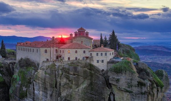 Μονή Αγίου Στεφάνου Μετεώρων: Ένα από τα στολίδια του «πέτρινου δάσους»