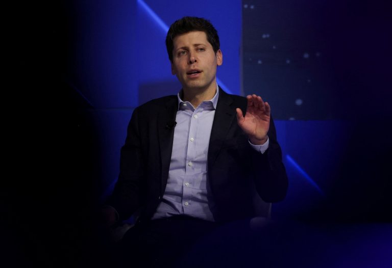 Σαμ Άλτμαν εναντίον όλων – Η αλήθεια για το παρασκήνιο στην OpenAI