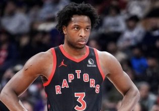 Trade στο NBA: Στους Νικς ο Ανουνόμπι, στους Ράπτορς οι Μπάρετ και Κουίκλι