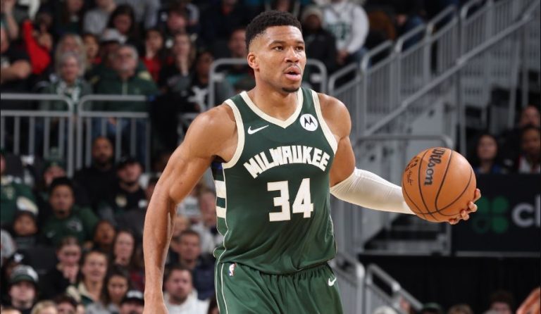 Μπακς – Χοκς 132-121: Μυθική εμφάνιση από τον Γιάννη Αντετοκούνμπο με triple double (vid)