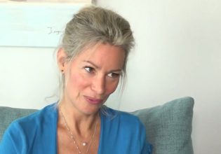 Άριελ Κωνσταντινίδη: Θυμάται τις τελευταίες στιγμές της Αλίκης Βουγιουκλάκη