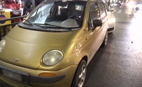 Γυναικοκτονία στη Σαλαμίνα: Αυτό είναι το αυτοκίνητο με το οποίο διέφυγε ο δράστης