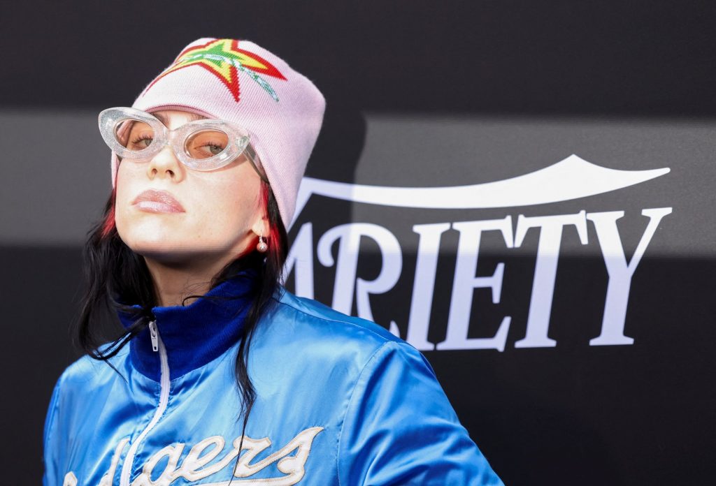 Η Billie Eilish έκανε «come out» – Δηλώνει μέλος της LGBTQ+ κοινότητας