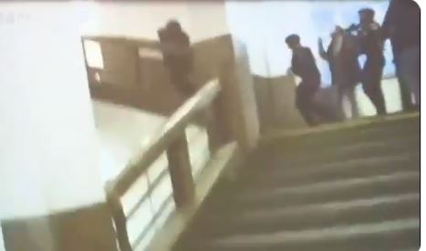 Μακελειό στην Πράγα: Βίντεο ντοκουμέντο από την έφοδο της αστυνομίας στο Πανεπιστήμιο