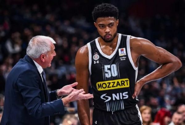 Επική ατάκα από τον Καμπόκλο: «Είμαι αντίγραφο του Λεσόρ»