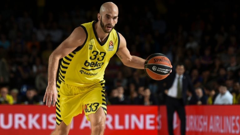 O «πλήρης» Καλάθης και το… ερωτηματικό με Σάρας (vids)