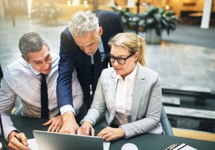 Εργαζόμενοι για πάντα – Είναι το κλειδί της ανάπτυξης;