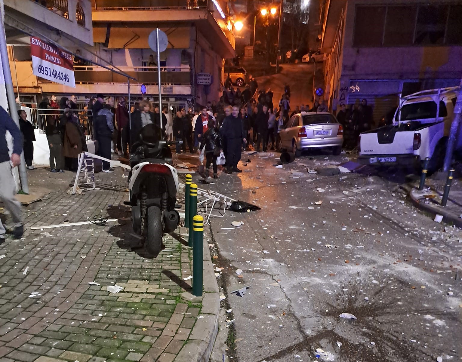 Θεσσαλονίκη: Ισχυρή έκρηξη σε διαμέρισμα - Ένας τραυματίας