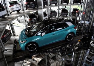 Ανοίγει ο δρόμος στις ΗΠΑ για φθηνότερα ηλεκτρικά αυτοκίνητα