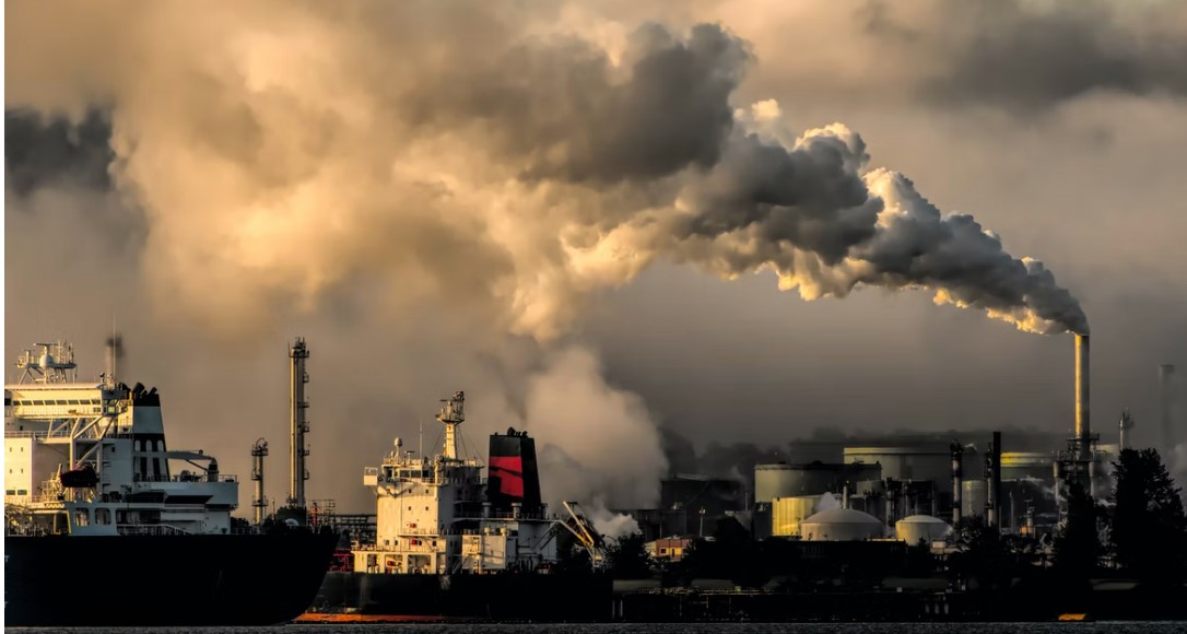 COP28: Νέο ρεκόρ στις εκπομπές CΟ2 από ορυκτά καύσιμα