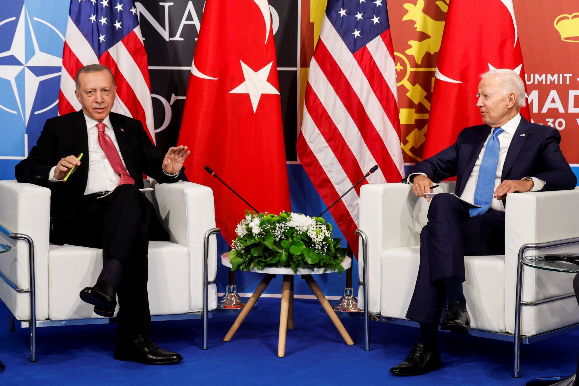 Τουρκία: Το γεωπολιτικό παιχνίδι ΗΠΑ και ΝΑΤΟ πίσω από την επίσκεψη Ερντογάν στην Αθήνα