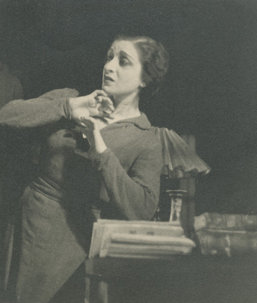 Ελένη Παπαδάκη: Ευλογημένη απ’ τη Μοίρα, αλλά και σφραγισμένη απ’ τη Μοίρα