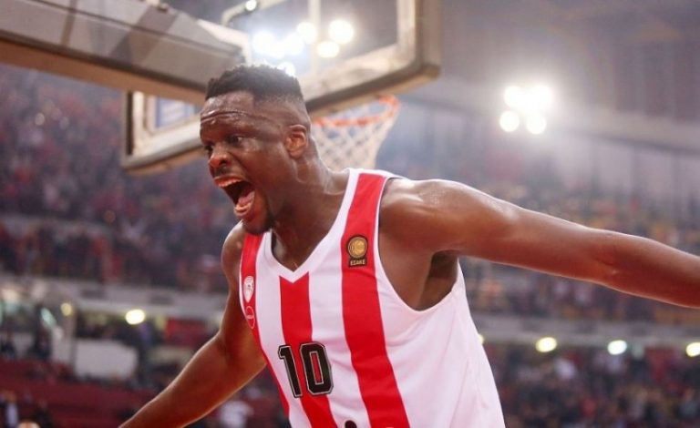 Μουσταφά Φαλ: ένας σέντερ που μοιάζει με …πλέι μέικερ