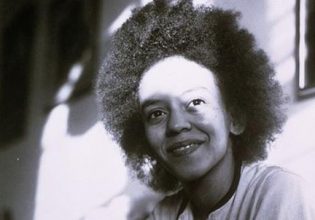 Nikki Giovanni – «Η μαύρη αγάπη είναι μαύρος πλούτος»