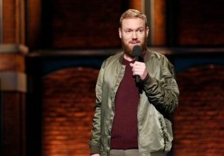 Πέθανε σε ηλικία 37 ετών ο κωμικός Κένι ΝτεΦόρεστ