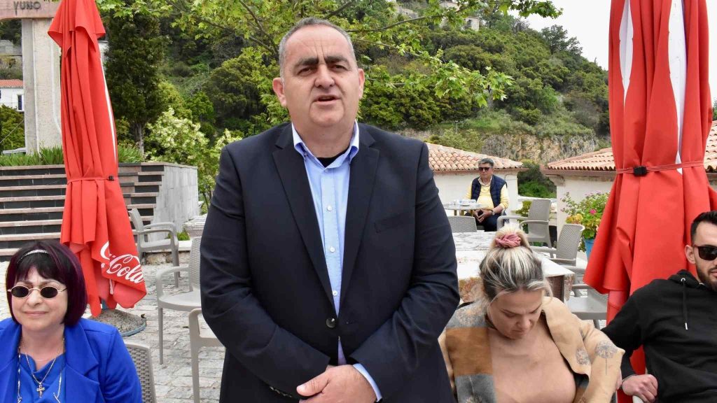 Αλβανία: Ο Φρέντι Μπελέρης πήρε εξάωρη άδεια από τη φυλακή για να πάει στην κηδεία της γιαγιάς του