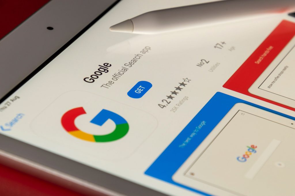 Η Google θα προστατεύει τους χρήστες από τα ψηφιακά «μπισκοτάκια»