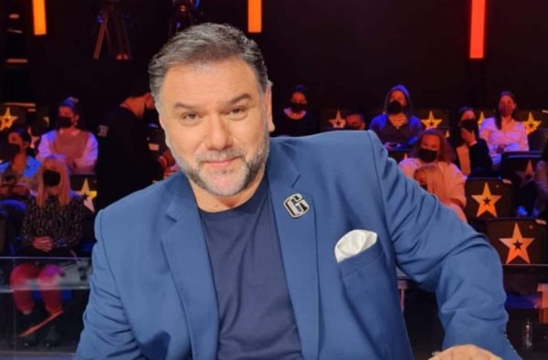 Συγκλονίζει ο Γρηγόρης Αρναούτογλου – «Αν δεν προλάβω, θα του δώσουν μια κασέτα»