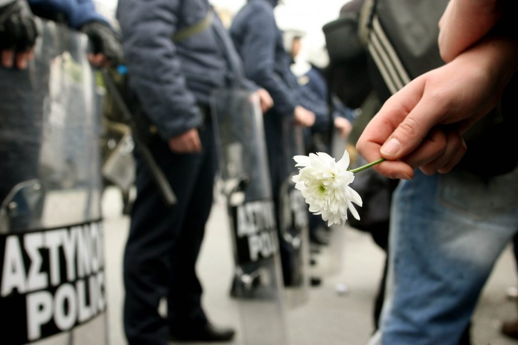 «Ο Αλέξης σήμερα θα ήταν 30, όπως εγώ» – Η γενιά του Δεκέμβρη 2008 «μεγάλωσε απότομα»