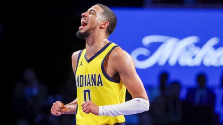 Η ασύλληπτη εμφάνιση του Χαλιμπέρτον που οδήγησε στον αποκλεισμό των Μπακς (vid)