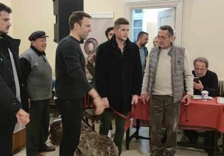 Πάτρα: Απροειδοποίητη επίσκεψη Κασσελάκη σε συνεδρίαση του ΣΥΡΙΖΑ με τον Τάιλερ και τη Φάρλι