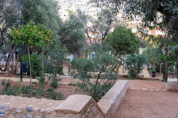 Δήμος Αθηναίων: Παραδόθηκε η νέα παιδική χαρά στην Ακρόπολη