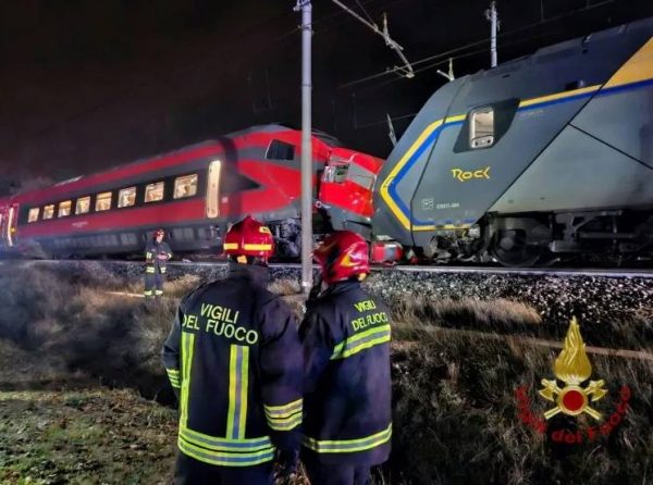 Σύγκρουση τρένων στην Ιταλία – Υπάρχουν τραυματίες