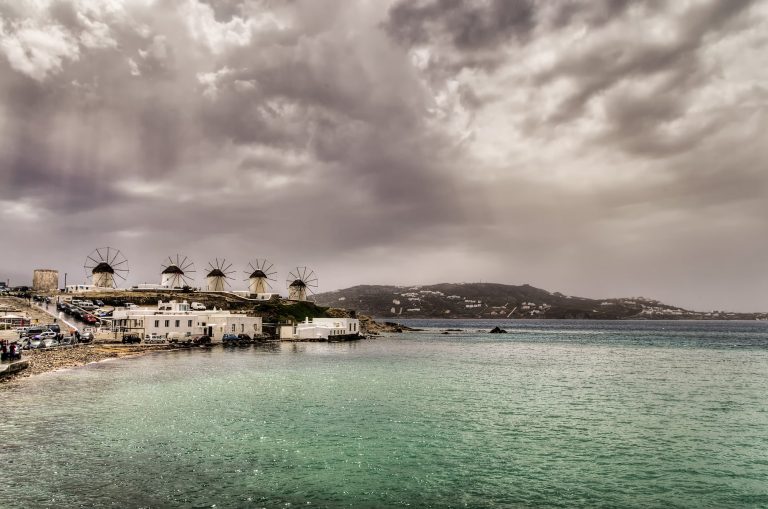 Ο καιρός την παραμονή της Πρωτοχρονιάς