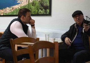 «Δε βρήκα χαρούμενους ανθρώπους του ‘41%’» – «Απροειδοποίητη περιοδεία» Κασσελάκη στην Αιτωλοακαρνανία