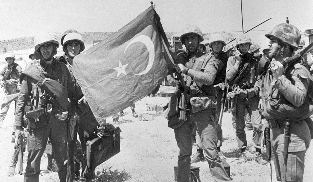 Χένρι Κίσινγκερ: Ηταν καθοριστικός ο ρόλος του για την τουρκική εισβολή το 1974 στην Κύπρο