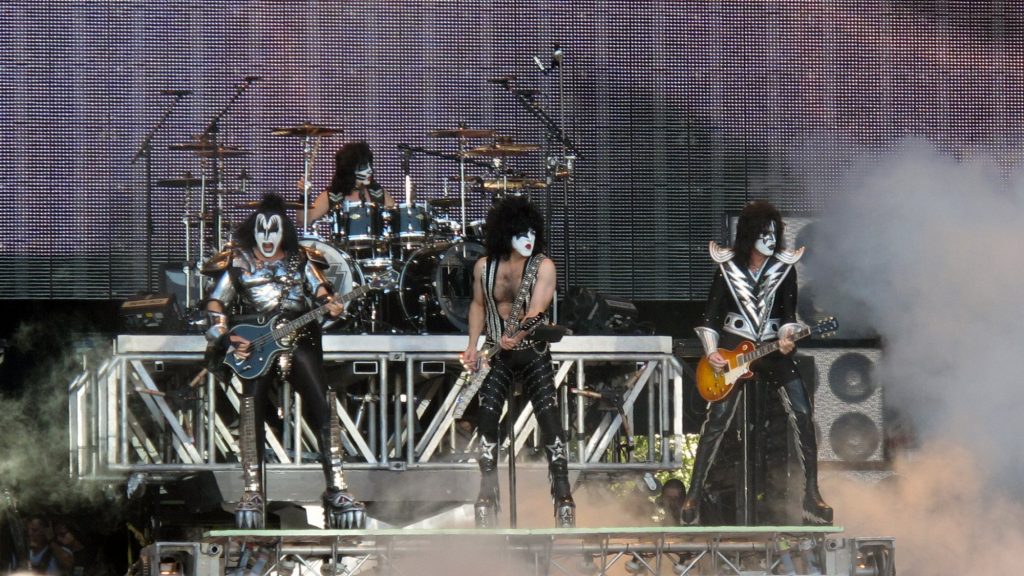 Kiss: Το πρώτο συγκρότημα των ΗΠΑ που θα γίνει «εικονικό»