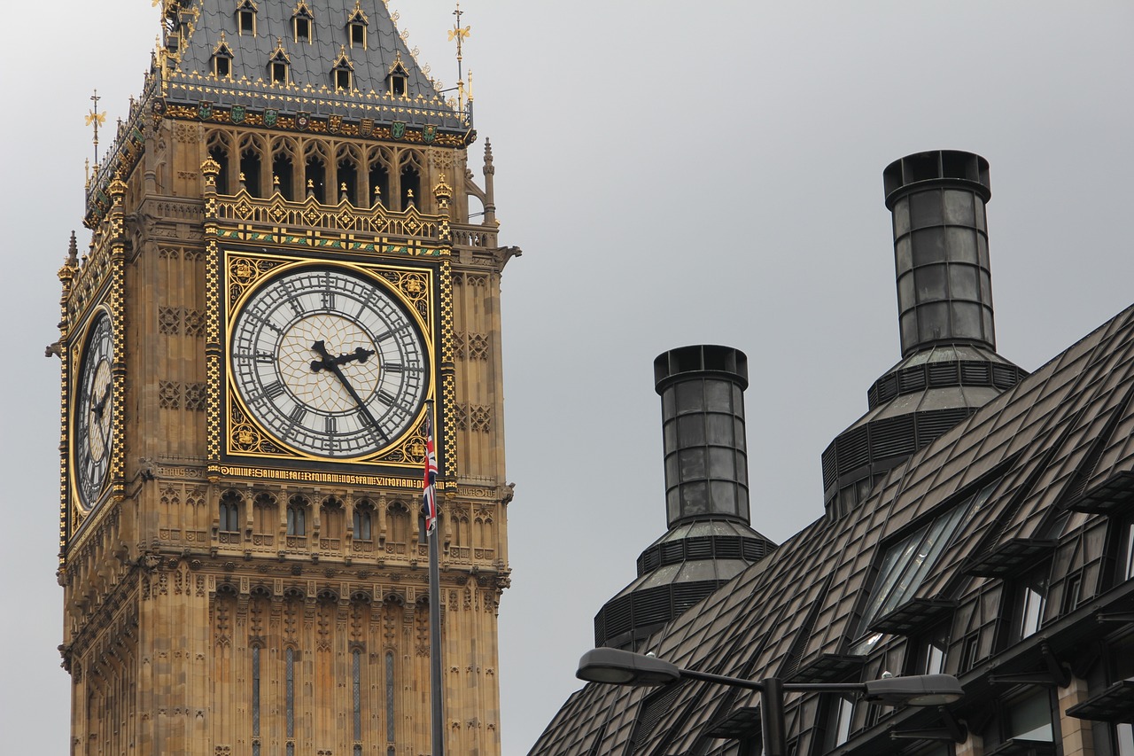 Αγγλία: H καμπάνα του Big Ben θα χτυπήσει για τον ερχομό του νέου έτους για 100η χρονιά