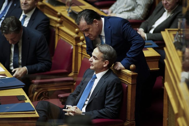 «Τρικυμία Σαμαρά» στη «δεξιά πολυκατοικία»: Άδωνις Γεωργιάδης εναντίον  του «Πασόκου» Βελόπουλου