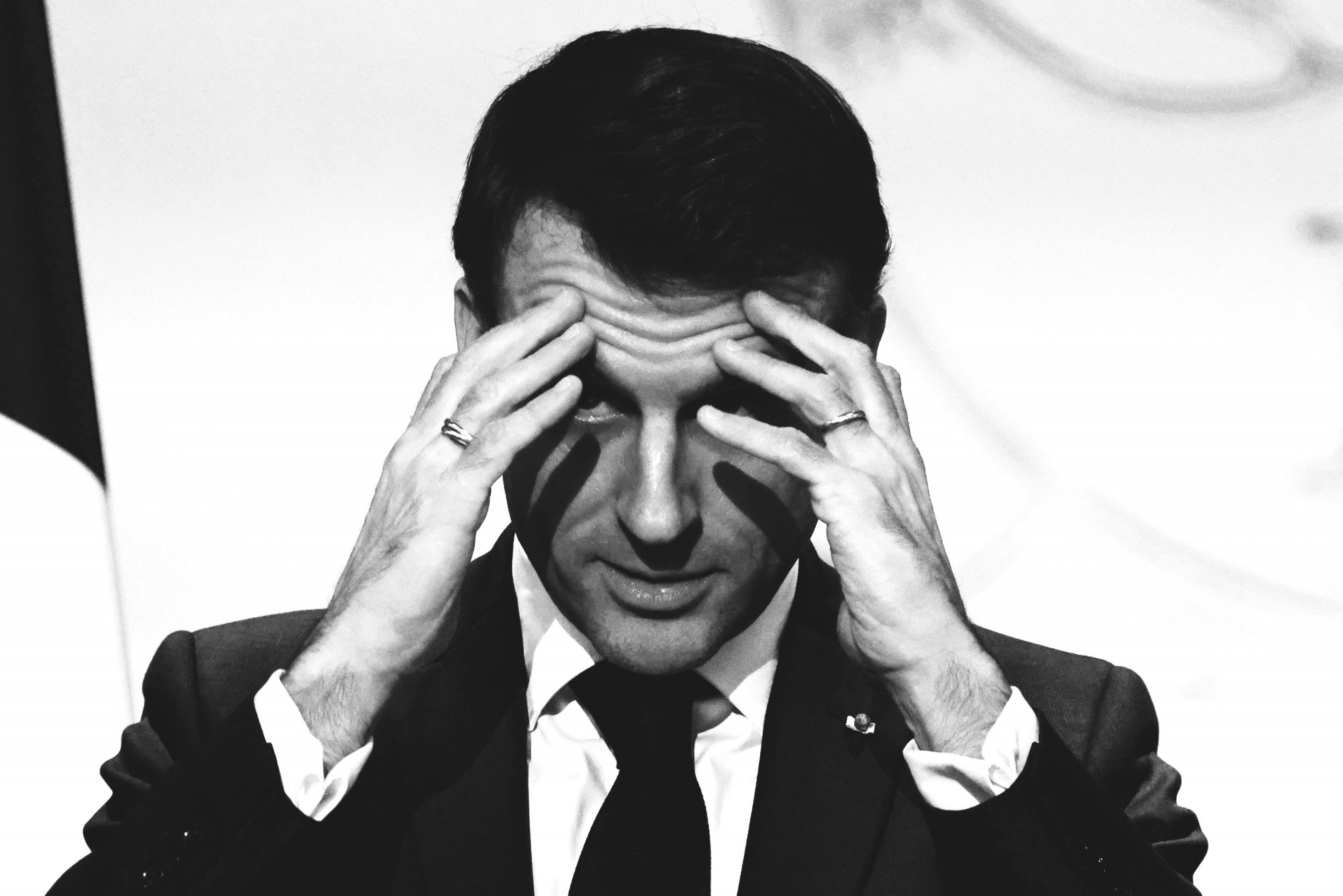 «Προδότης ο Μακρόν;» – Ξεσήκωσε τους πάντες ο Γάλλος πρόεδρος με τα καμώματά του