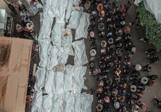 Γάζα: «Σπαρακτικές μαρτυρίες από στελέχη του ΠΟΥ που δεν μπορούν να συγκρατήσουν τα δάκρυά τους