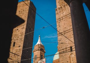 Μπολόνια: Φόβοι ότι θα καταρρεύσει ο μεσαιωνικός πύργος Γκαριζέντα – Ξεκινάνε άμεσα εργασίες